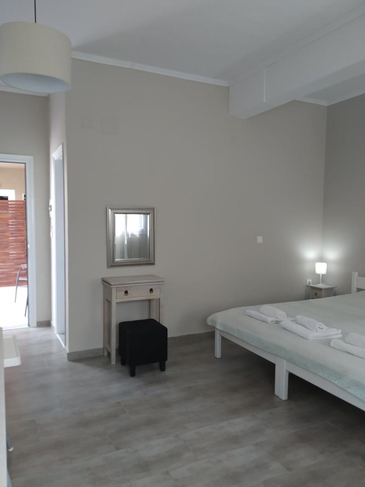 Trousas Apartments Roda  Exterior foto